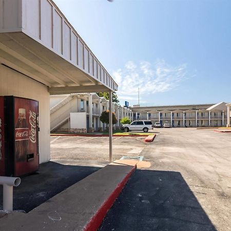 Delux Inn Wichita Falls Kültér fotó