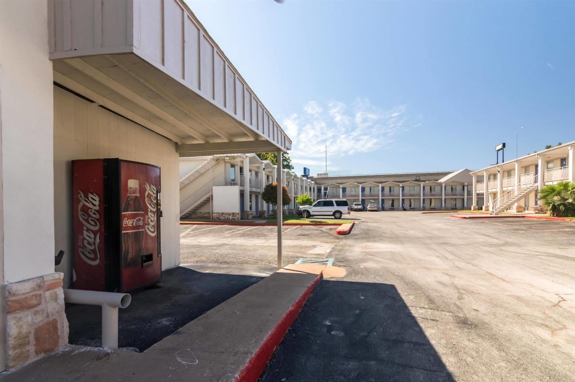 Delux Inn Wichita Falls Kültér fotó